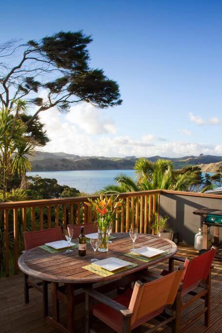 Orca Lodge Raglan Ngoại thất bức ảnh
